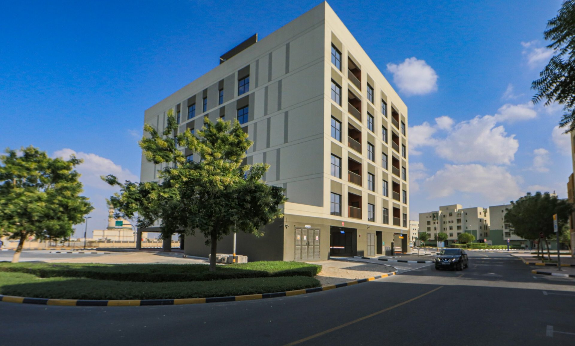 Dubai Asset Management unveils Al Khail Gate Muhra - Facilities ...